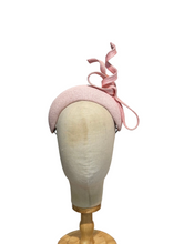 Load image into Gallery viewer, Soft pink bow headpiece