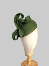 Load image into Gallery viewer, Green ruffle bow hat