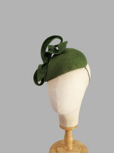 Load image into Gallery viewer, Green ruffle bow hat