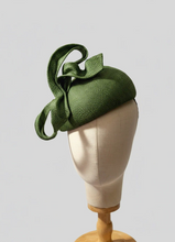 Load image into Gallery viewer, Green ruffle bow hat