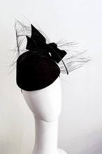 Load image into Gallery viewer, Black feathered and bowed pillbox
