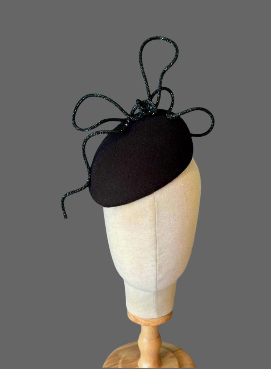 Black shimmer   bow  hat