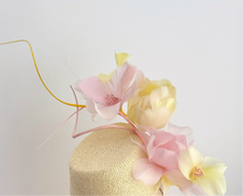 Load image into Gallery viewer, Laura Feather Blooms
