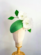 Load image into Gallery viewer, Green double Feather floral feature  hat
