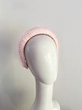 Load image into Gallery viewer, Amy leather band - soft pink
