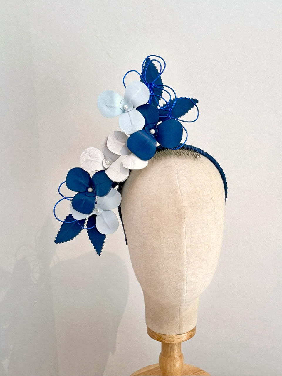 leather blossom -blues and white